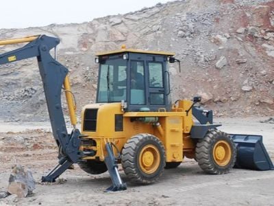 How Compact Backhoe Loader Design Improves Site Mobility