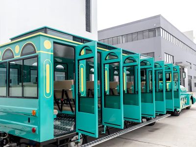 Custom Theme Park Train Manufacturer for Immersive Experiences
