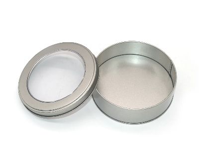 The Advantages of Using Metal Cans Over Plastic Packaging