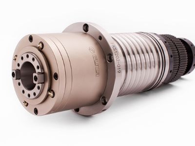 What Is the Role of the Spindle in a CNC Lathe?