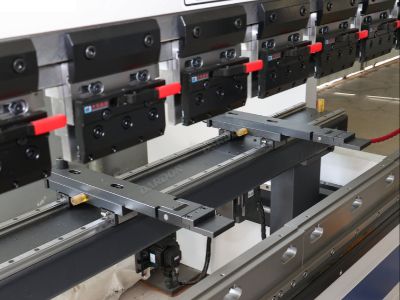 yüksek basınçlı işlemler sırasında hidrolik bükme makinesi güvenlik sistemleri