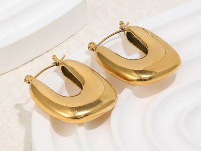 Mengapa Anting-anting Baja Tahan Karat Lebih Disukai untuk Kulit Sensitif