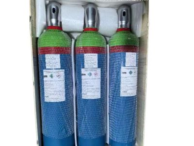 CFガスの応用：電子機器製造におけるプラズマエッチングからチャンバーコーティング除去まで