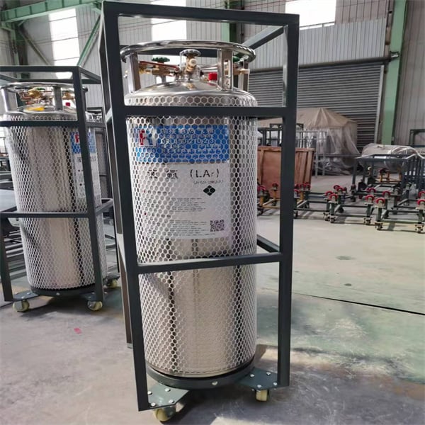 Benefits of Portable Cryogenic Dewars in Medical Applications