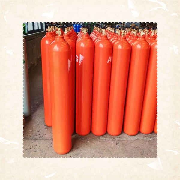 Identifying the warning signs of a faulty NO2 gas bottle.