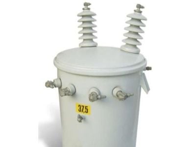 Ensuring equipment safety with a single phase isolation transformer