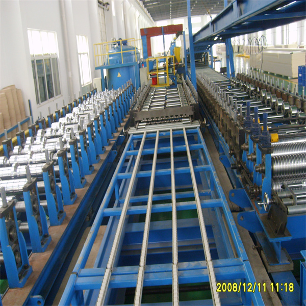 Revolutionize Your Manufacturing Capabilities with Our State-of-the-Art Sandwich Panel Production Line