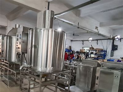 Integration af voksproduceringsmaskiner i automatiserede stearinlysproduktionslinjer