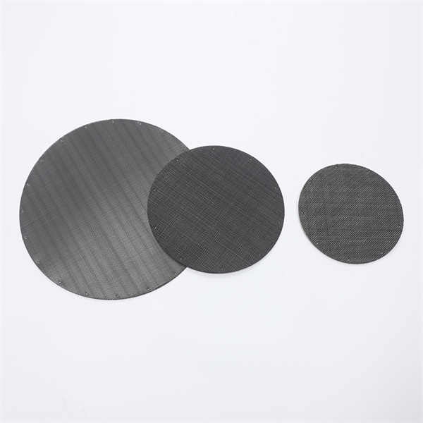 Treillis soudé en acier de haute qualité pour une performance durable dans les environnements extérieurs.