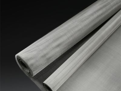 Ce qu'il faut prendre en compte lors du choix d'un tamis filtrant en acier inoxydable 316L pour votre procédé