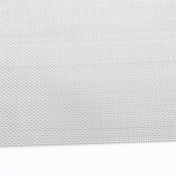 Protégez votre équipement avec une maille métallique de filtration haute performance