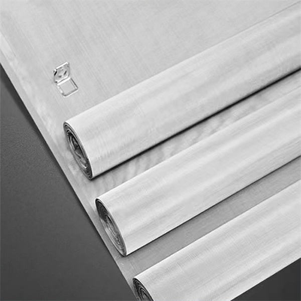 Ajouter du Style et de la Fonctionnalité à Votre Maison avec une Décoration en Tissu Maille Filée