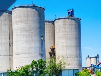 Ball Mill vs Vertical Mill: Which Is Better for Cement Grinding