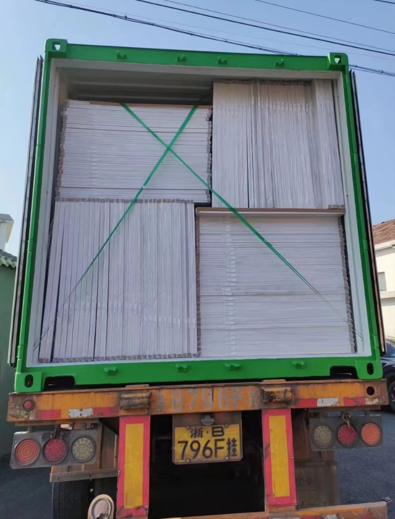 HANGZHOU JIAYING TRADE CO.LTD, spezialisiert auf die Herstellung von PVC-Platten mit herausragender Qualität.