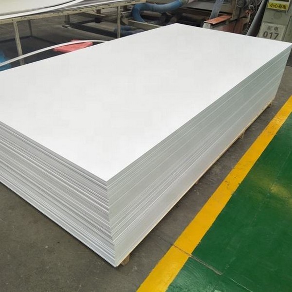 صفائح PVC سهلة التركيب لمشاريع إعادة تأهيل سريعة وبلا جهد