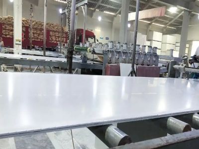 Vergleich zwischen PVC-Co-Extrusionsplatte und anderen Materialien