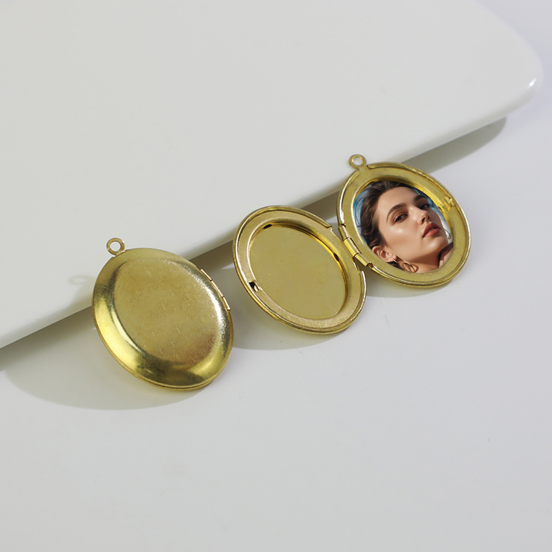 Why Choose Eco-Friendly Options for Lockets?