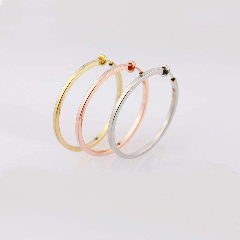 Common Problems with Chunky Hoop Earrings and Effective Solutions