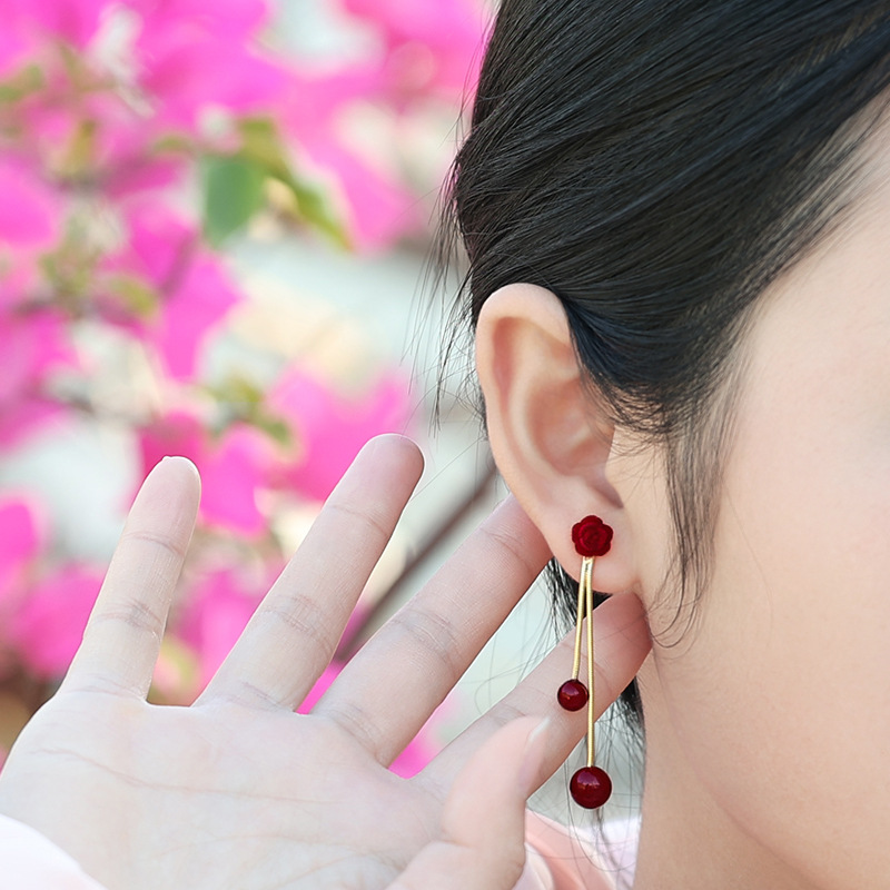 How to Assess the Quality of Small Earrings for Your Projects