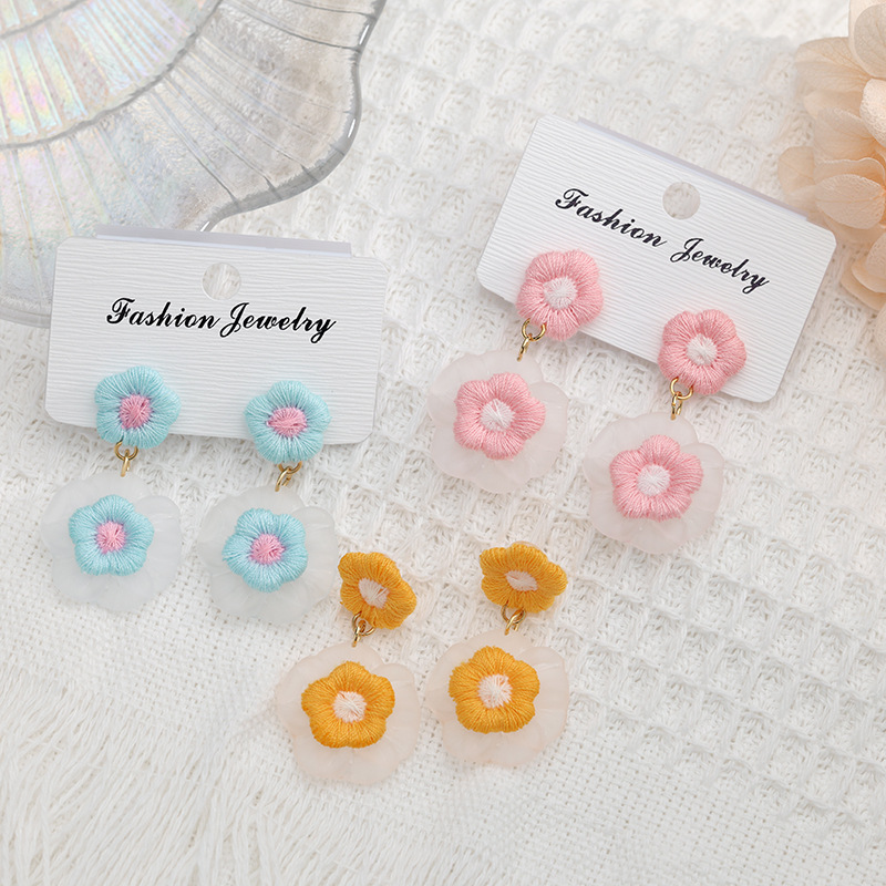 Understanding Material Advantages in Flower Earrings Manufacturing