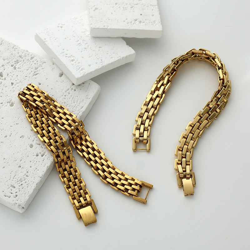 Understanding the Cost Factors of Men's Gold Plated Bracelets