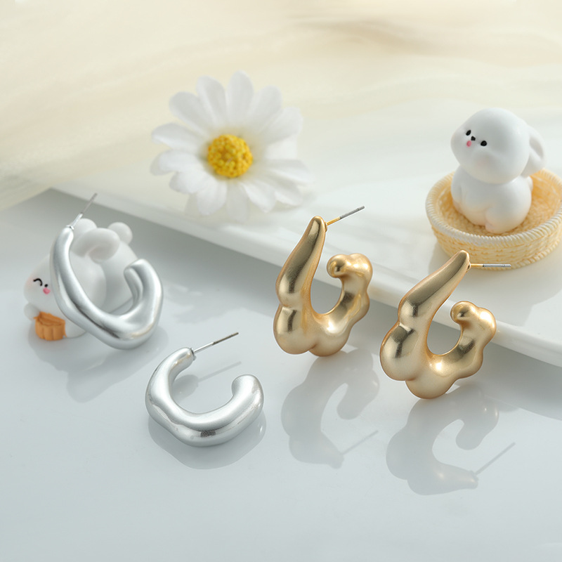 Common Problems with Waterproof Earrings and Effective Solutions