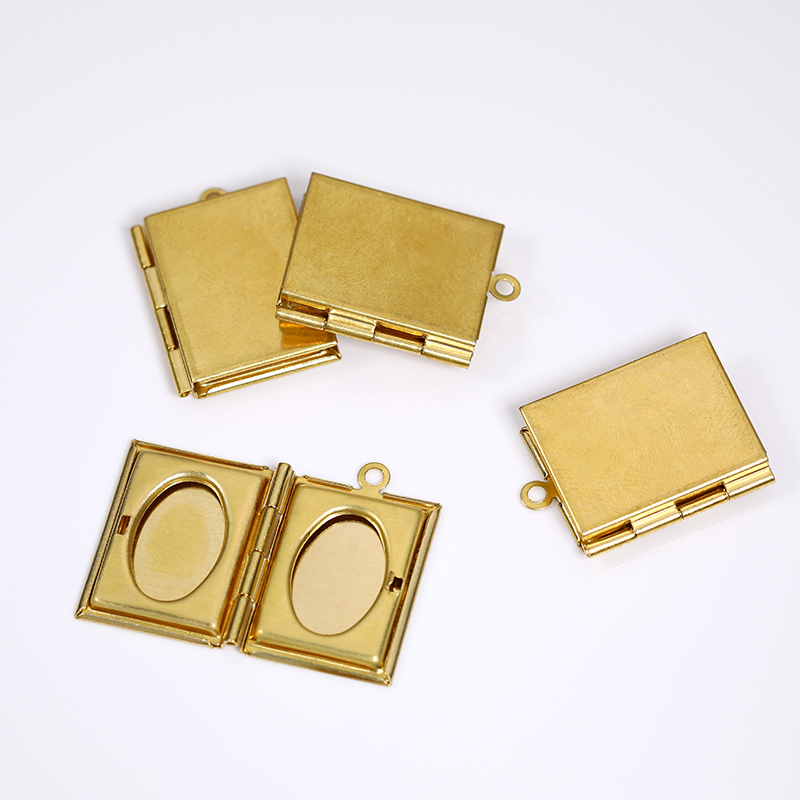 Installation Guidance for Photo Locket Pendants in Various Applications