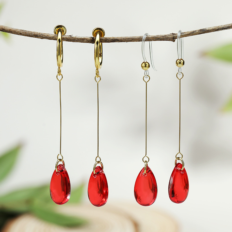 Key Features of Teardrop Earrings to Consider