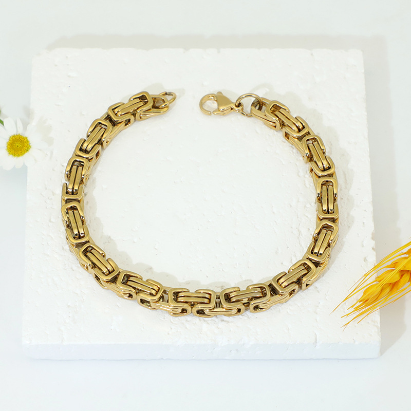 What Are the Advantages of Using Stainless Steel in Golden Chain Bracelets?