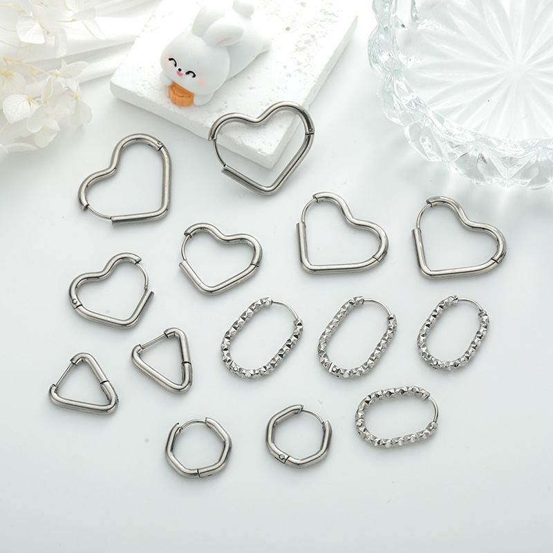 Common Problems with Chunky Earrings and Practical Solutions