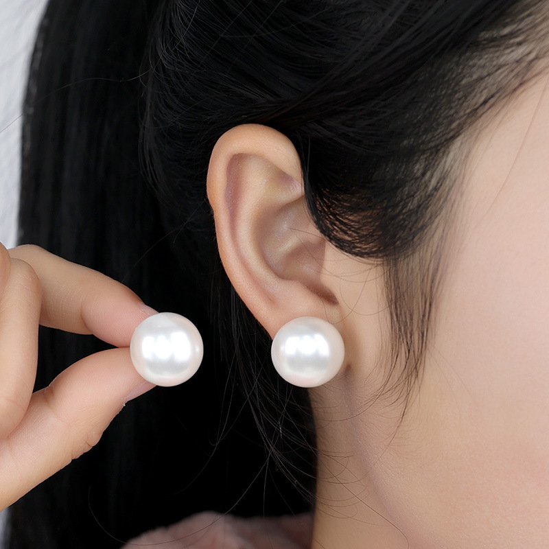 Understanding Material Advantages of Pearl Stud Earrings for Distributors