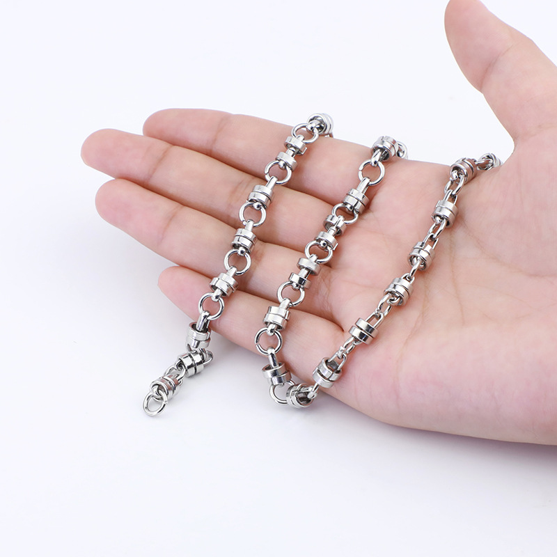 Evaluating Quality Control in Stainless Steel Chain Necklace Manufacturing
