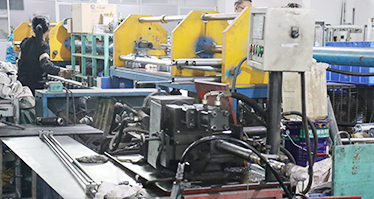 A New Type Of Cone Bend Roller Conveyor Roller For Automatic Conveyor Table supplier