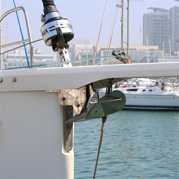 Anchoring techniques for rough waters