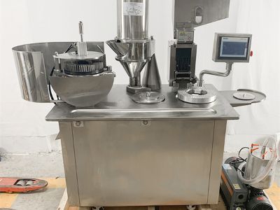 ¿Es adecuada una máquina pequeña de llenado de cápsulas para su laboratorio de I+D?