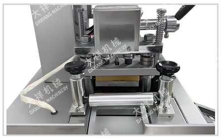 DPP-115 Capsule Chocolate Tablet Pill Pvc Blister Packing Package Machine for Sale manufacture