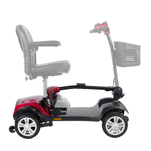 Saoirse a Shrúdú le Scooter Fad Bheo