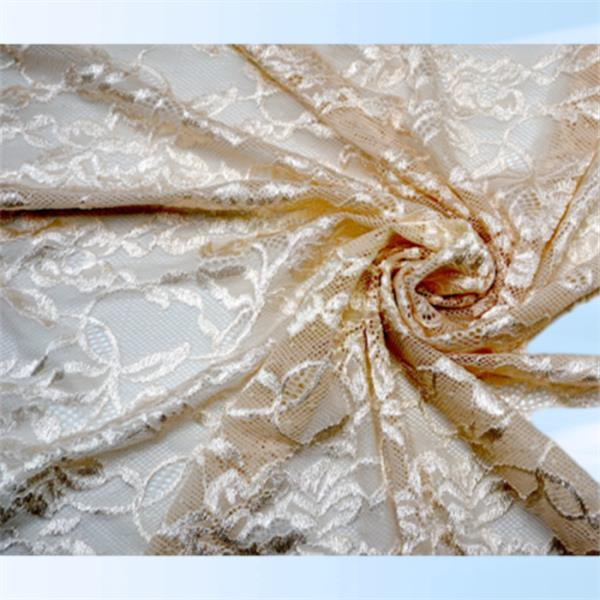 Utiliser l'organza dorée pour sublimer votre décoration intérieure