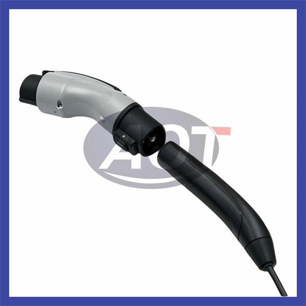 Comment le SAE J1772 Type 2 révolutionne l'industrie de la recharge des VE
