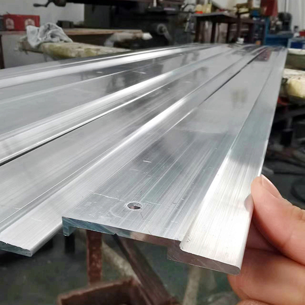 Safety of Heavy Duty French Cleat Hanger