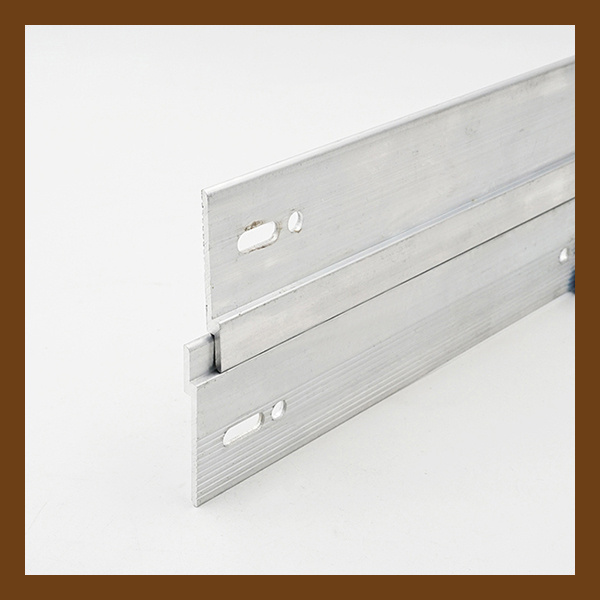 Advantages of using a Z Bar French Cleat for hanging heavy objects