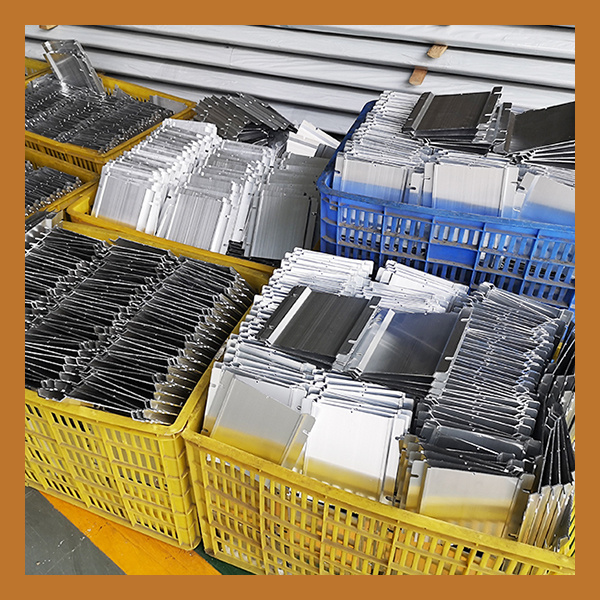 The versatility of extruded enclosures for various applications in the electronics industry