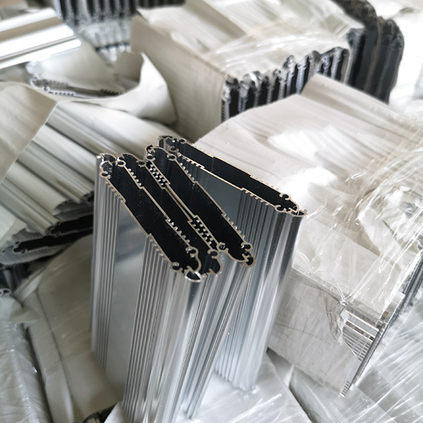 How Extruded Aluminum Cases Are Made to Las