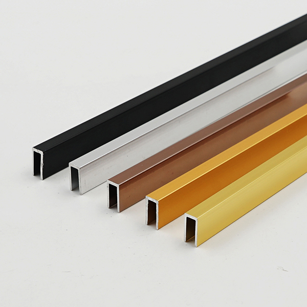 Salah satu keunggulan utama trim aluminium emas adalah keselamatannya.