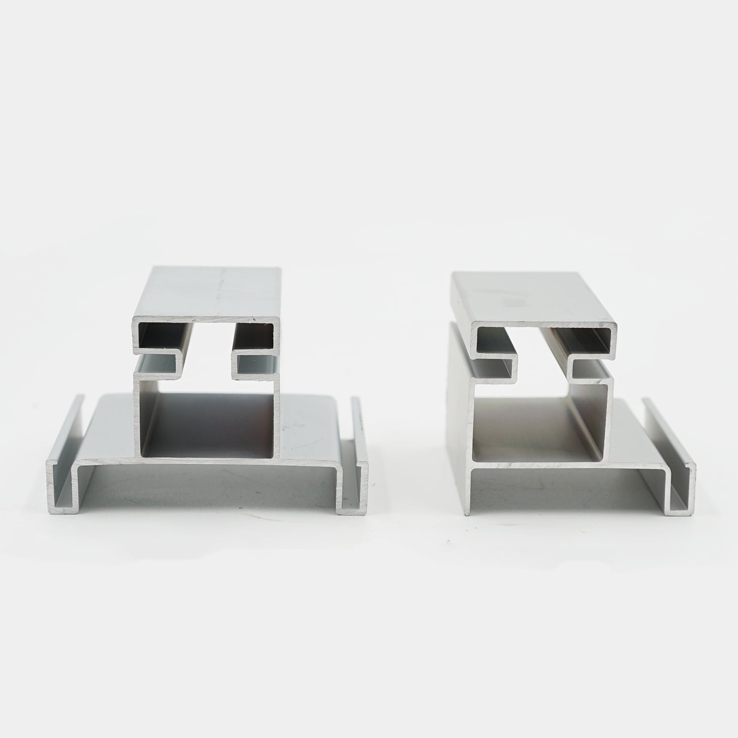 Elegant Aluminum Gola Profiles for Modern Kitchens
