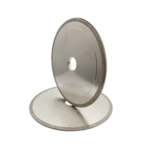 Achieve a precision edge with a specialized chainsaw grinding disc