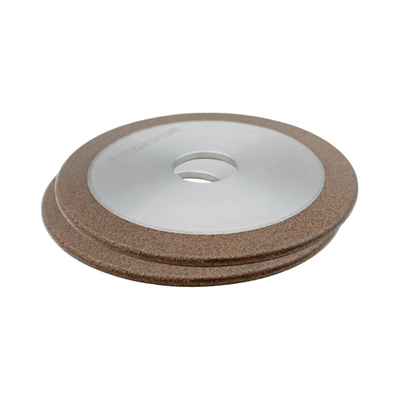 Extend the life of your chainsaw with regular use of a grinding disc