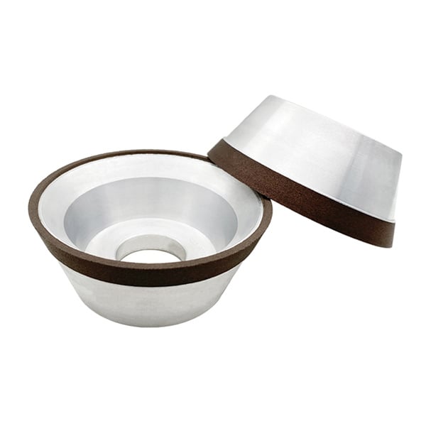 Suitable for both wet and dry grinding tasks with a 4-inch diamond cup wheel.