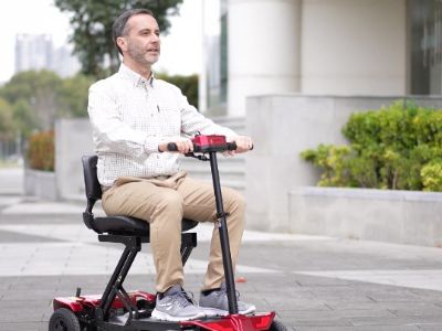 Fauteuils roulants pour maisons de retraite : commandes en lots avec services de maintenance sur site