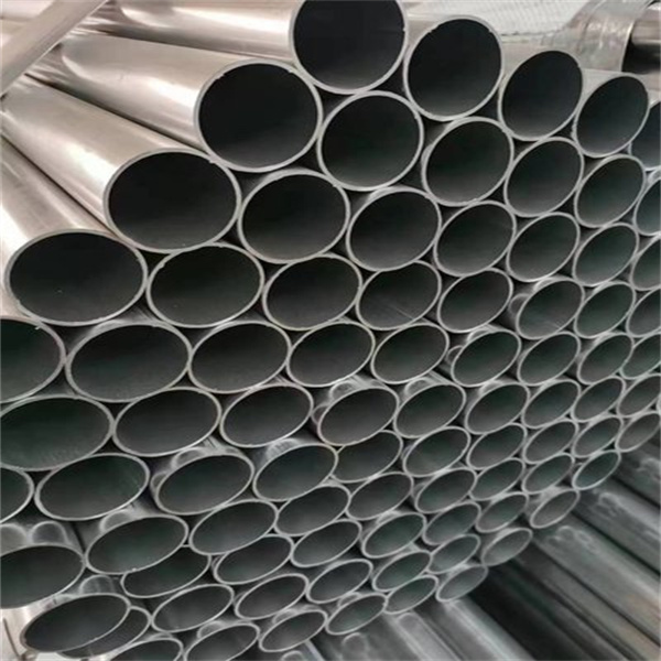 Ứng dụng của ống mạ kẽm 1 1 2 trong xây dựng
